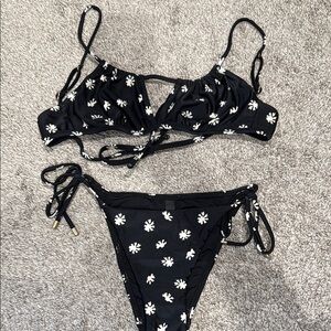 VIX Black Floral Bikini Set